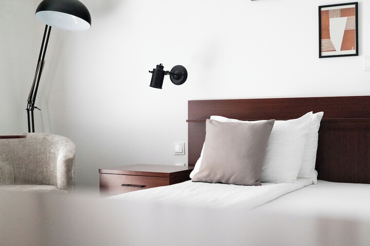 Room 16 of 49