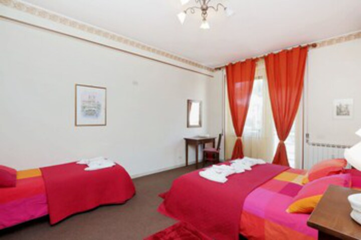 Room 150 of 166