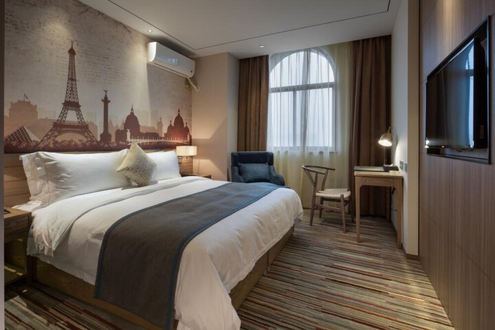 Room 3 of 19