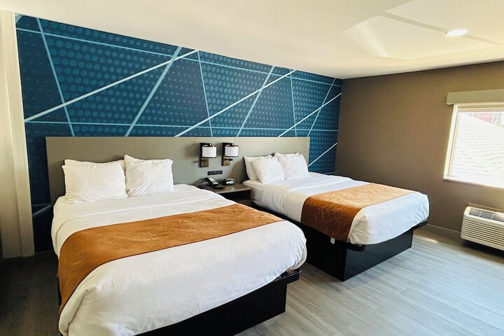 Room 6 of 25