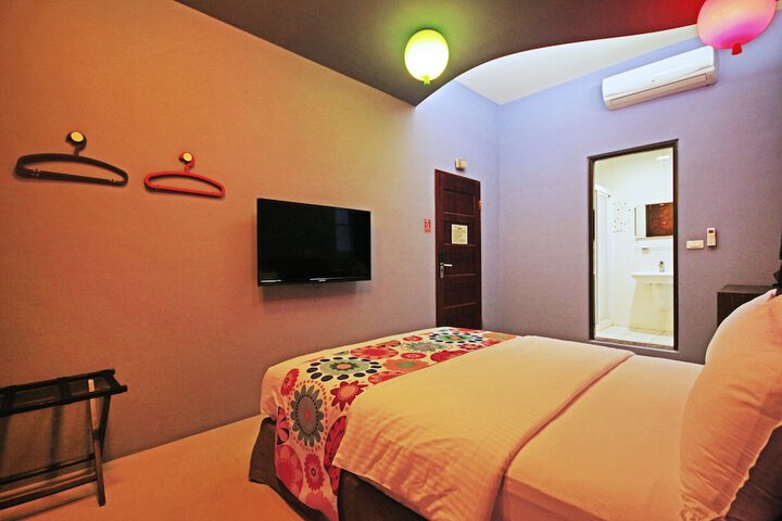 Room 17 of 57