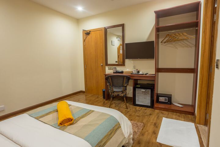 Room 12 of 71