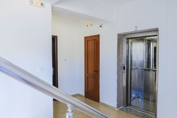 Hotel 84 of 84