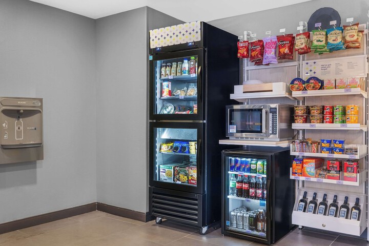 Snack bar