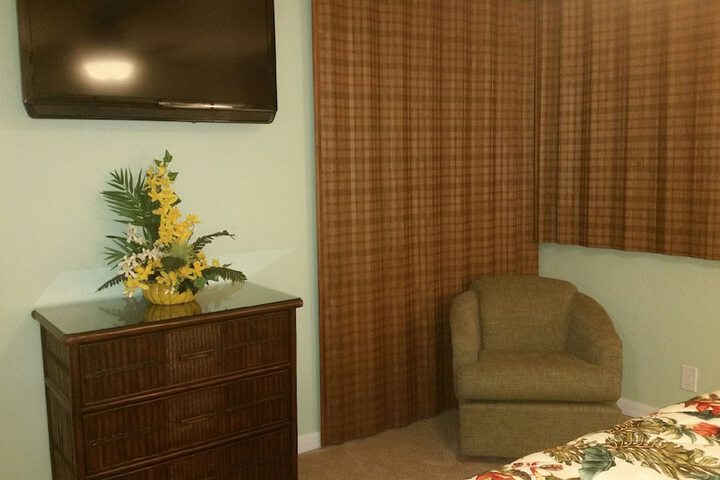 Room 23 of 484