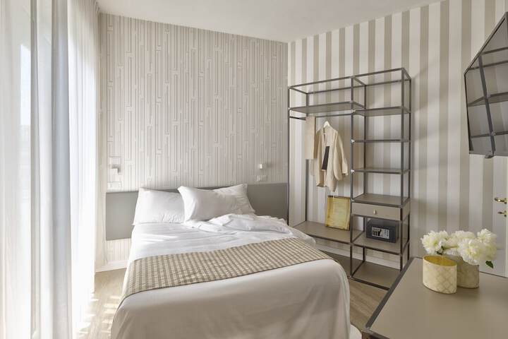 Room 32 of 139