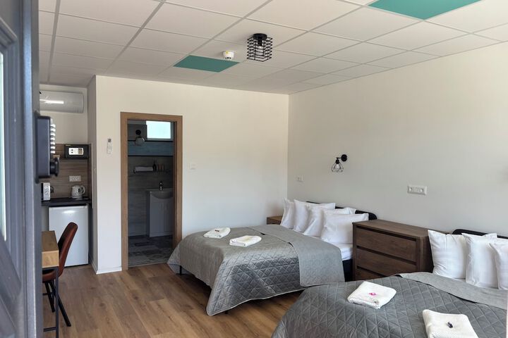 Room 34 of 62