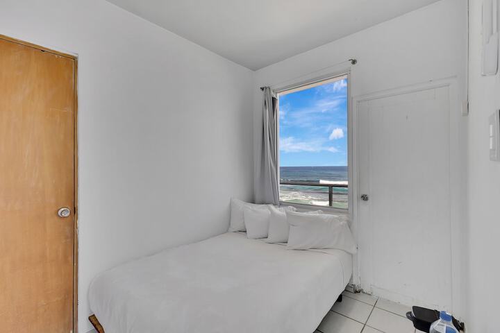 Room 52 of 101