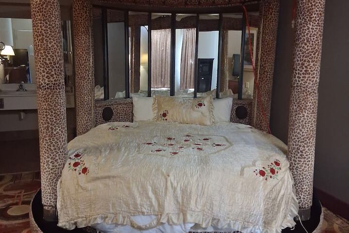 Room 8 of 39