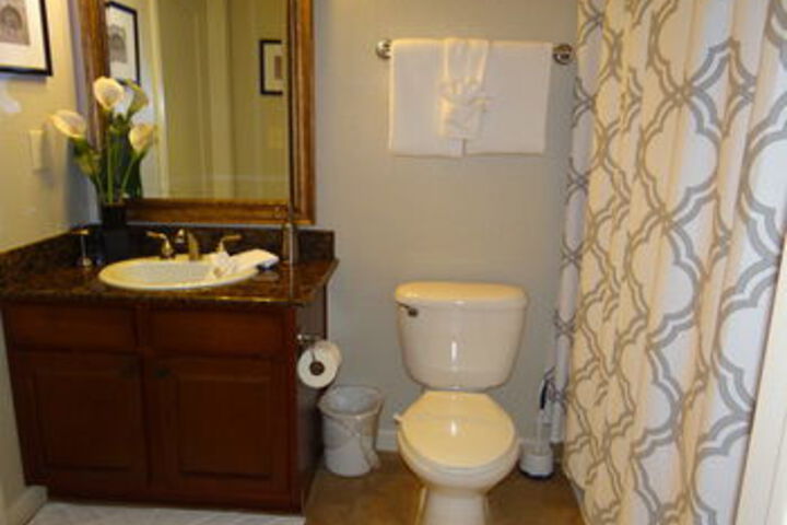 Room 4 of 76