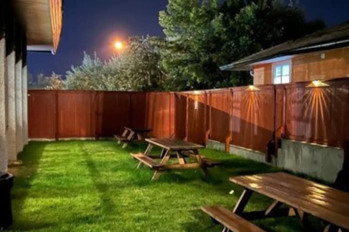 Hotel Exterior 50 of 53