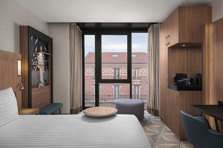 Room 37 of 128