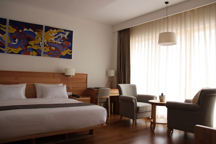 Room 3 of 18