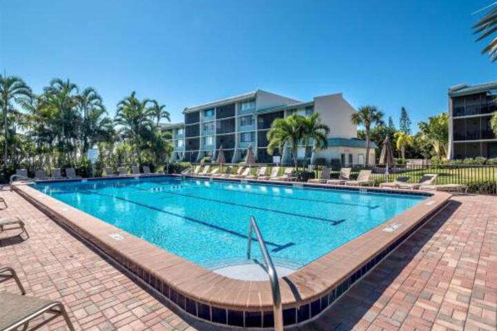 Loggerhead Cay 332 Condo in Sanibel, FL
