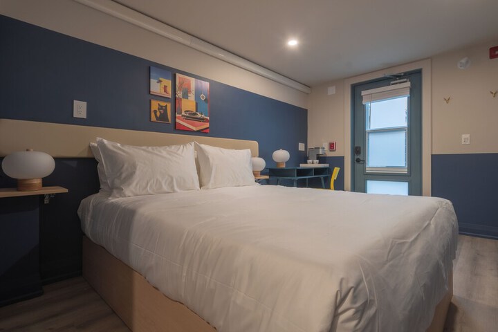 Room 13 of 29