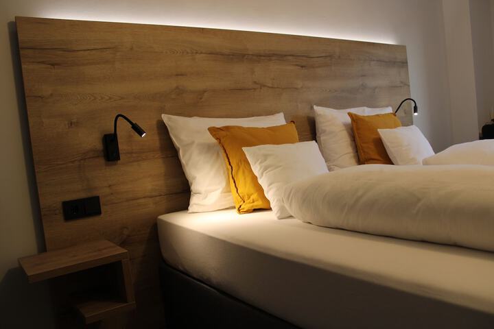 Room 15 of 63
