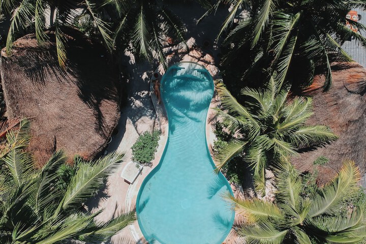 Pool 72 of 141