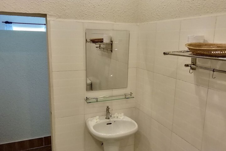 Room 32 of 54