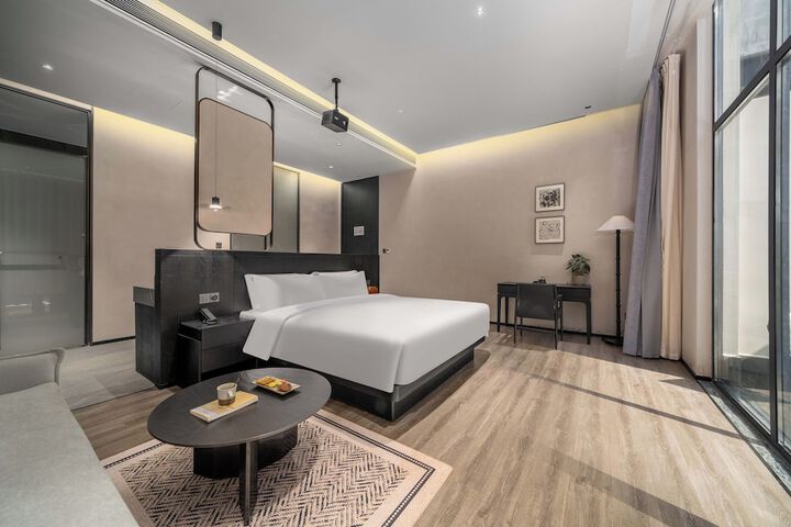 Room 41 of 64