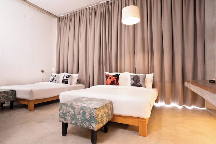 Room 8 of 49
