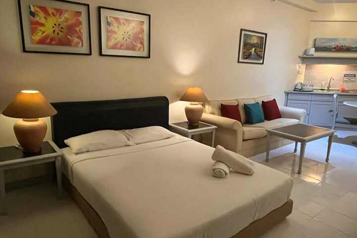 Room 137 of 650