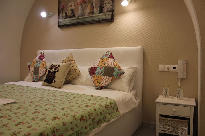 Room 6 of 28