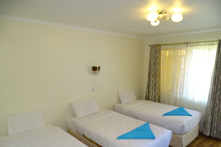 Room 4 of 36