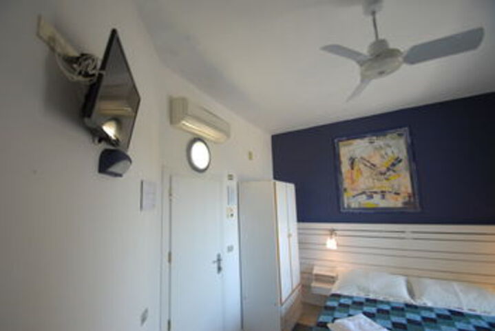 Room 26 of 52
