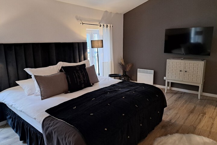Room 50 of 72