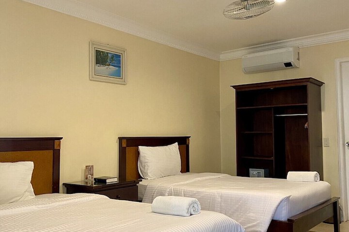 Room 2 of 47