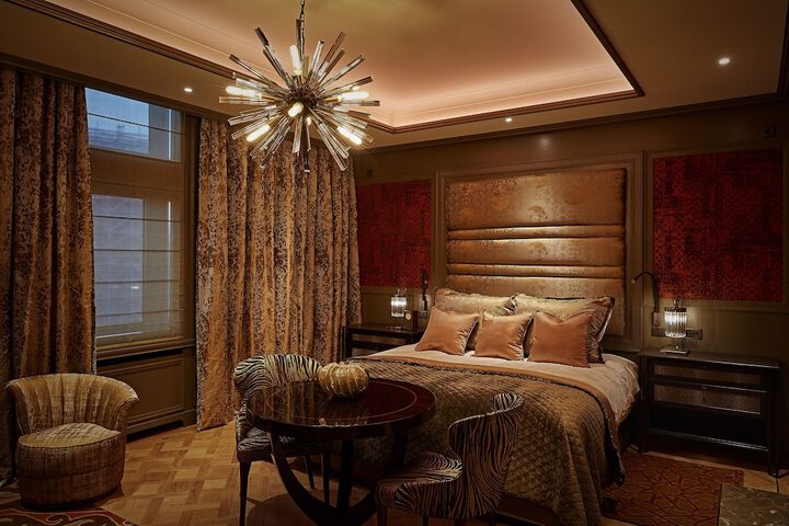 Room 4 of 87
