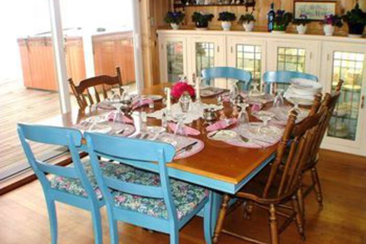 Dining 10 of 51