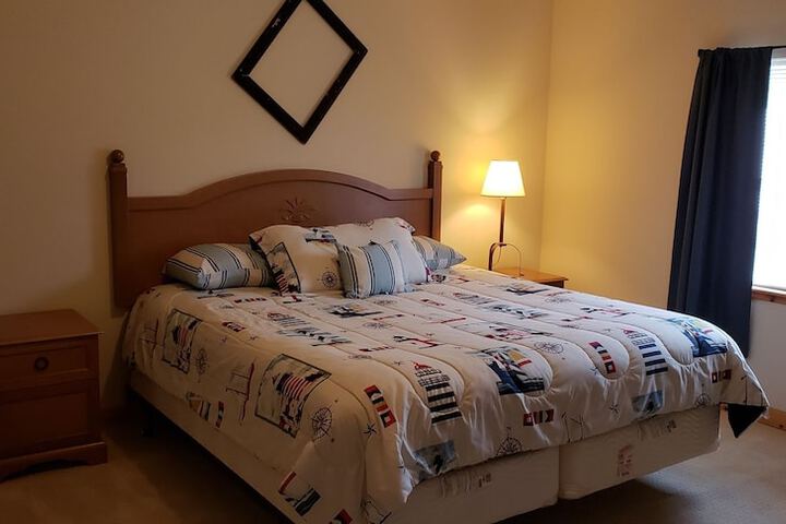 Room 6 of 24
