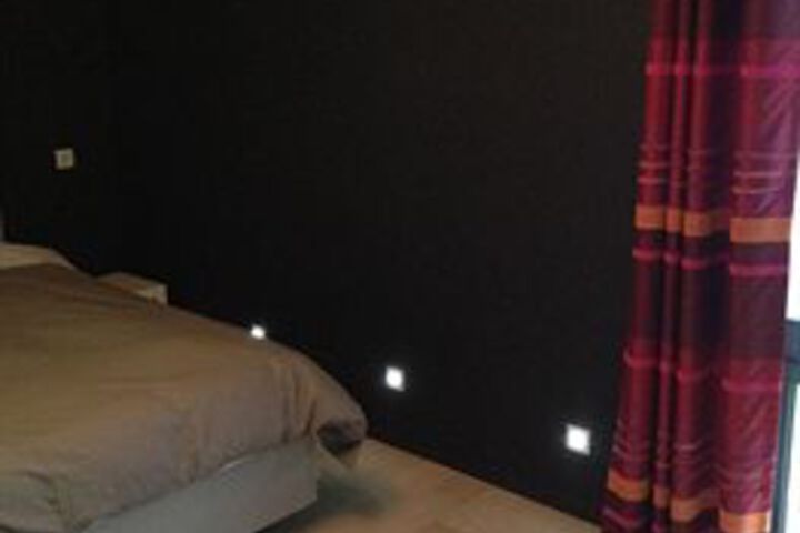 Room 17 of 48