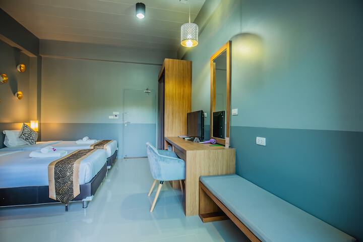 Room 12 of 63