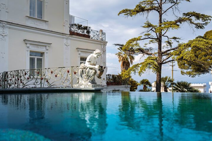 Pool 47 of 61