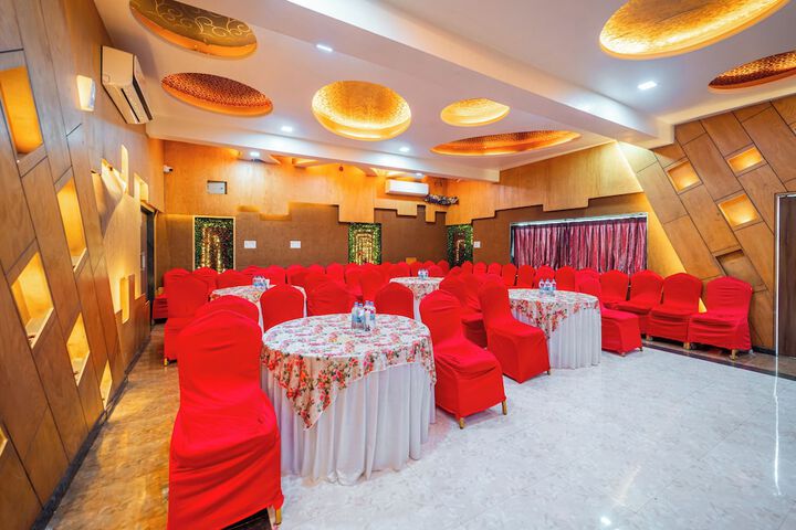 Ballroom/Hall 45 of 53