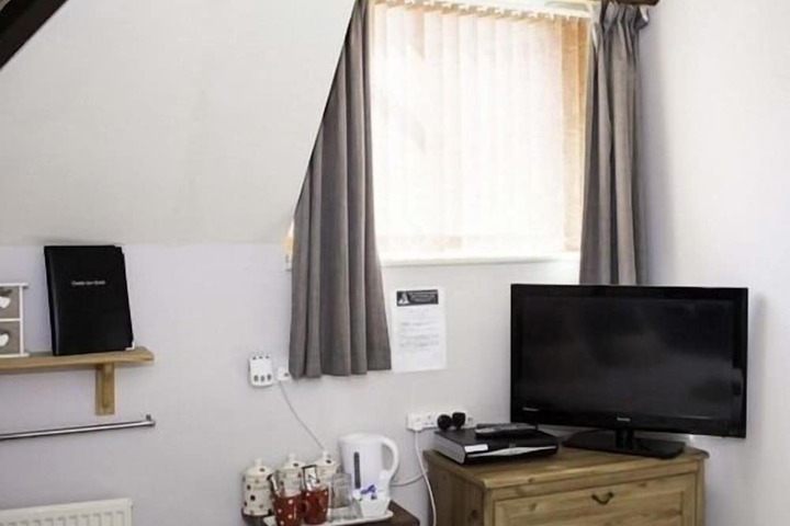 Room 12 of 50
