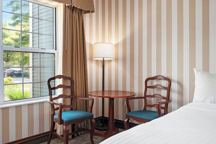 Room 42 of 99