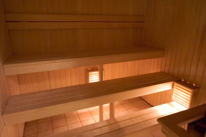 Hot Tub 45 of 115