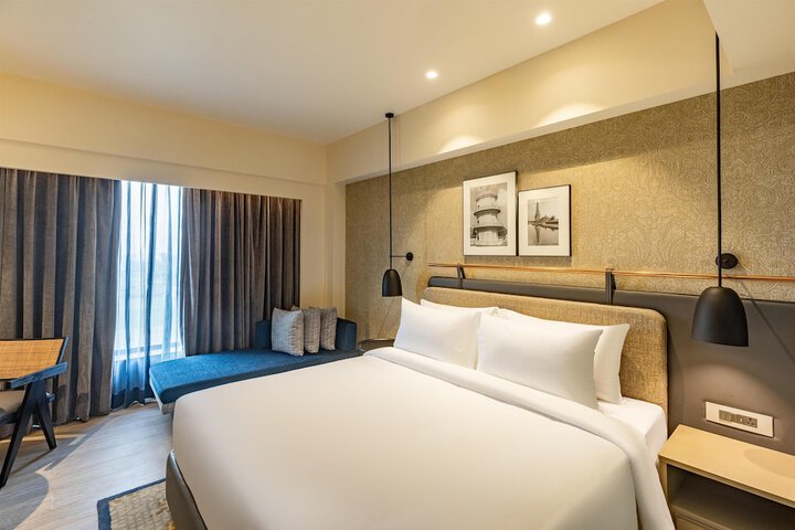 Room 9 of 41