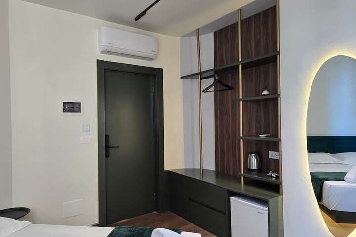 Room 25 of 51