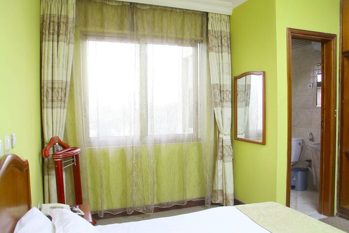 Room 19 of 40