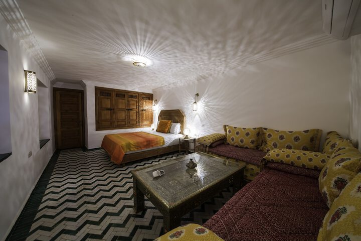 Room 14 of 98