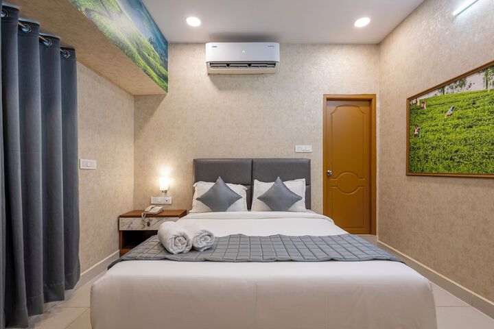 Room 12 of 15