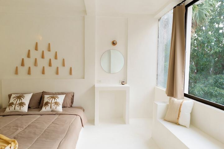 Room 13 of 27