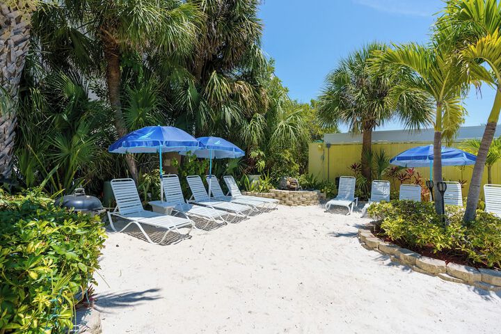 Hotel Exterior 313 of 359