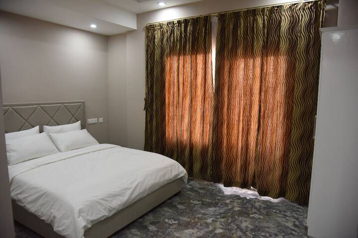 Room 7 of 19