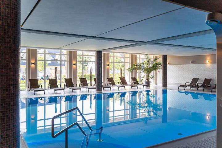 Pool 14 of 36