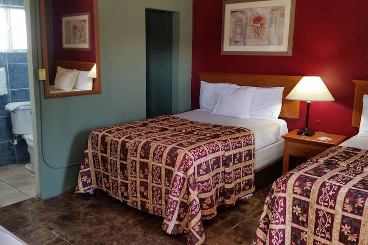 Room 6 of 40